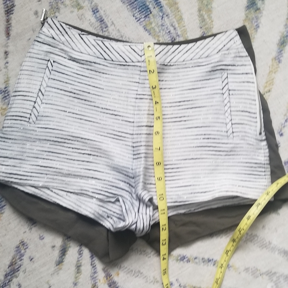 Two shorts - Picture 6 of 8